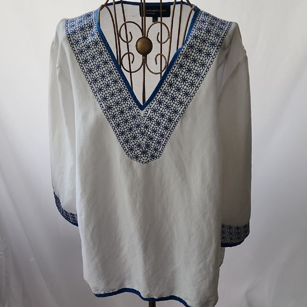 Linen Embroidered V~Neck Tunic Size Large With Blue Piping